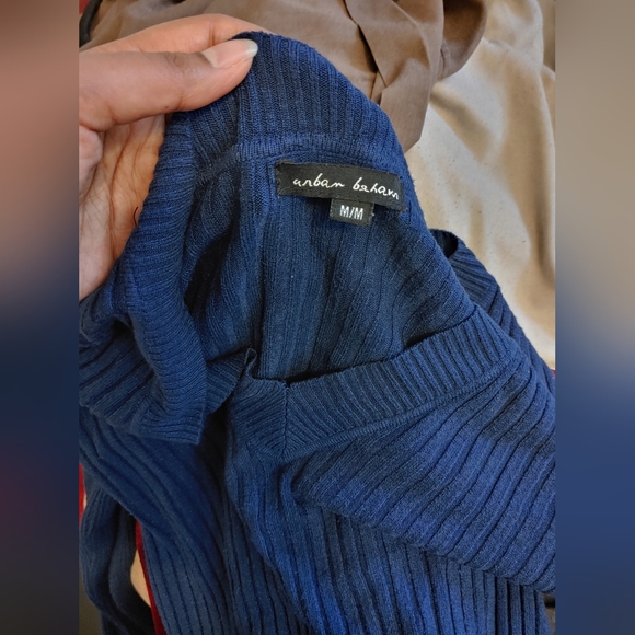 Blue V-Neck Sweater M - Picture 4 of 5